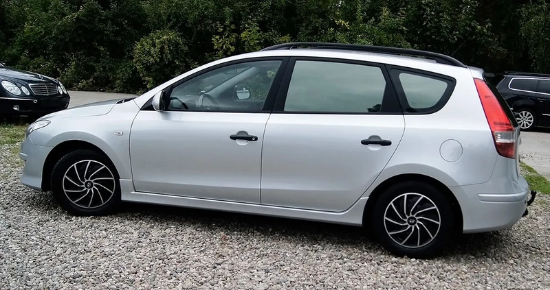 Hyundai I30 cena 17500 przebieg: 150000, rok produkcji 2010 z Szczecin małe 781
